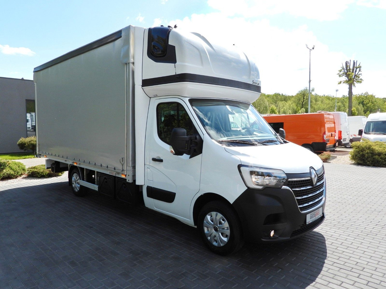 Renault MASTER PRITSCHE PLANE 10 PALETTEN WEBASTO A/C - شاحنة ستارة جانبية: صورة 4 Renault MASTER PRITSCHE PLANE 10 PALETTEN WEBASTO A/C - شاحنة ستارة جانبية: صورة 4