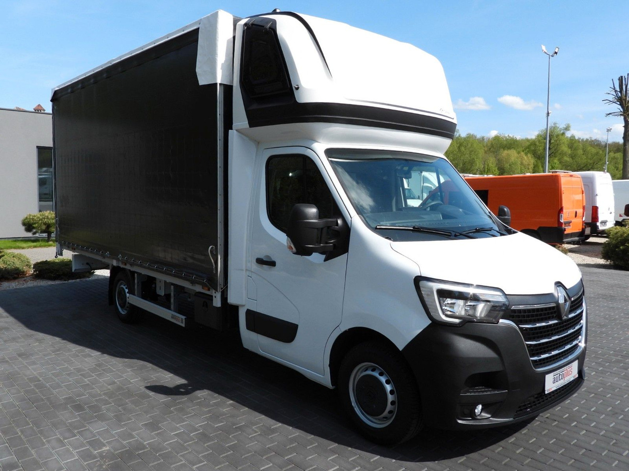 Renault MASTER PRITSCHE PLANE 10 PALETTEN WEBASTO A/C - شاحنة ستارة جانبية: صورة 4 Renault MASTER PRITSCHE PLANE 10 PALETTEN WEBASTO A/C - شاحنة ستارة جانبية: صورة 4