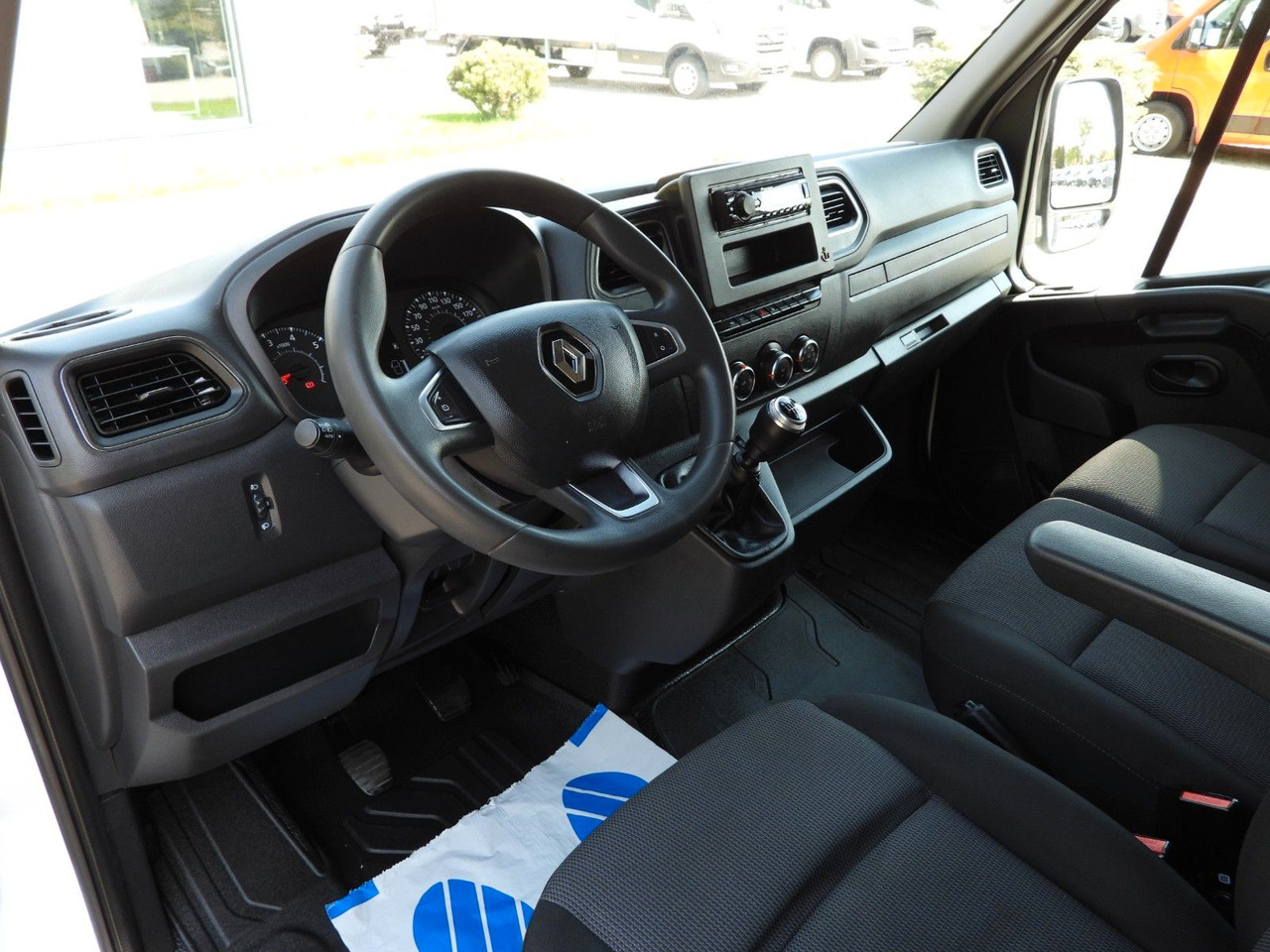Renault MASTER PRITSCHE PLANE 10 PALETTEN WEBASTO A/C - شاحنة ستارة جانبية: صورة 2 Renault MASTER PRITSCHE PLANE 10 PALETTEN WEBASTO A/C - شاحنة ستارة جانبية: صورة 2