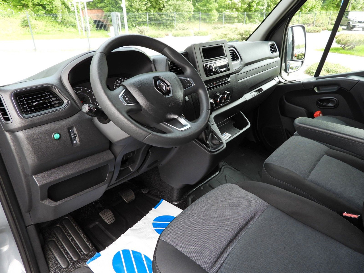 Renault MASTER PRITSCHE PLANE 10 PALETTEN WEBASTO TEMPOM - شاحنة ستارة جانبية: صورة 2 Renault MASTER PRITSCHE PLANE 10 PALETTEN WEBASTO TEMPOM - شاحنة ستارة جانبية: صورة 2