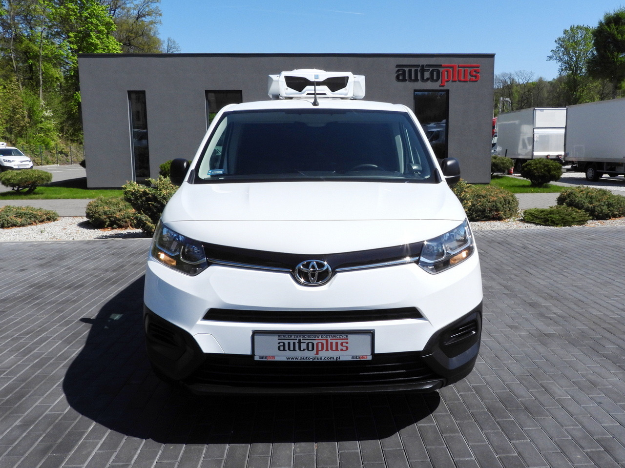 TOYOTA PROACE CITY REFRIGERATOR VAN -15*C POWER SUPPLY 230V CRUISE CONTROL AIR CONDITIONING 100HP - شاحنة مُبرّدة للتوصيل: صورة 5 TOYOTA PROACE CITY REFRIGERATOR VAN -15*C POWER SUPPLY 230V CRUISE CONTROL AIR CONDITIONING 100HP - شاحنة مُبرّدة للتوصيل: صورة 5