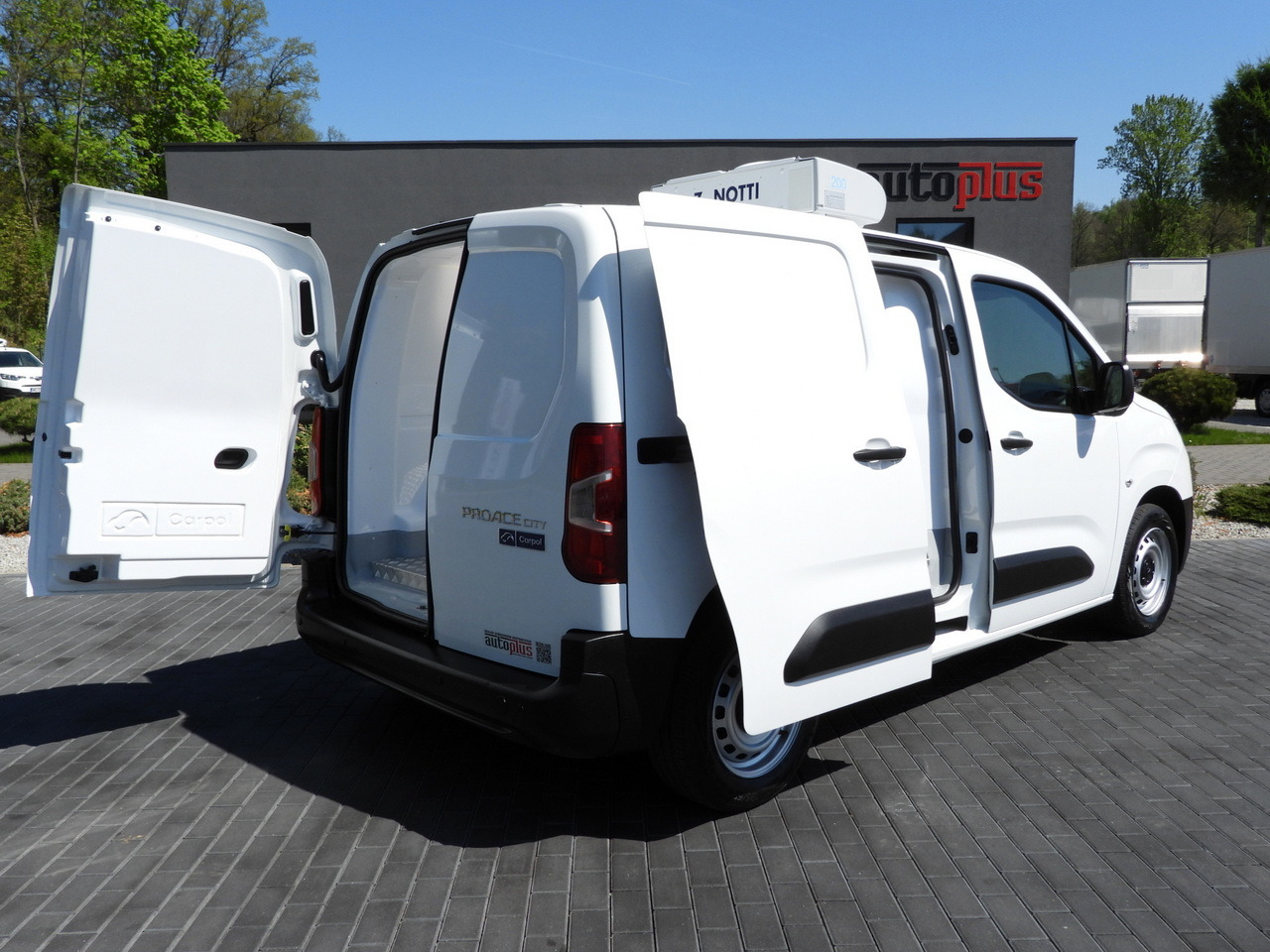 TOYOTA PROACE CITY REFRIGERATOR VAN -15*C POWER SUPPLY 230V CRUISE CONTROL AIR CONDITIONING 100HP - شاحنة مُبرّدة للتوصيل: صورة 3 TOYOTA PROACE CITY REFRIGERATOR VAN -15*C POWER SUPPLY 230V CRUISE CONTROL AIR CONDITIONING 100HP - شاحنة مُبرّدة للتوصيل: صورة 3
