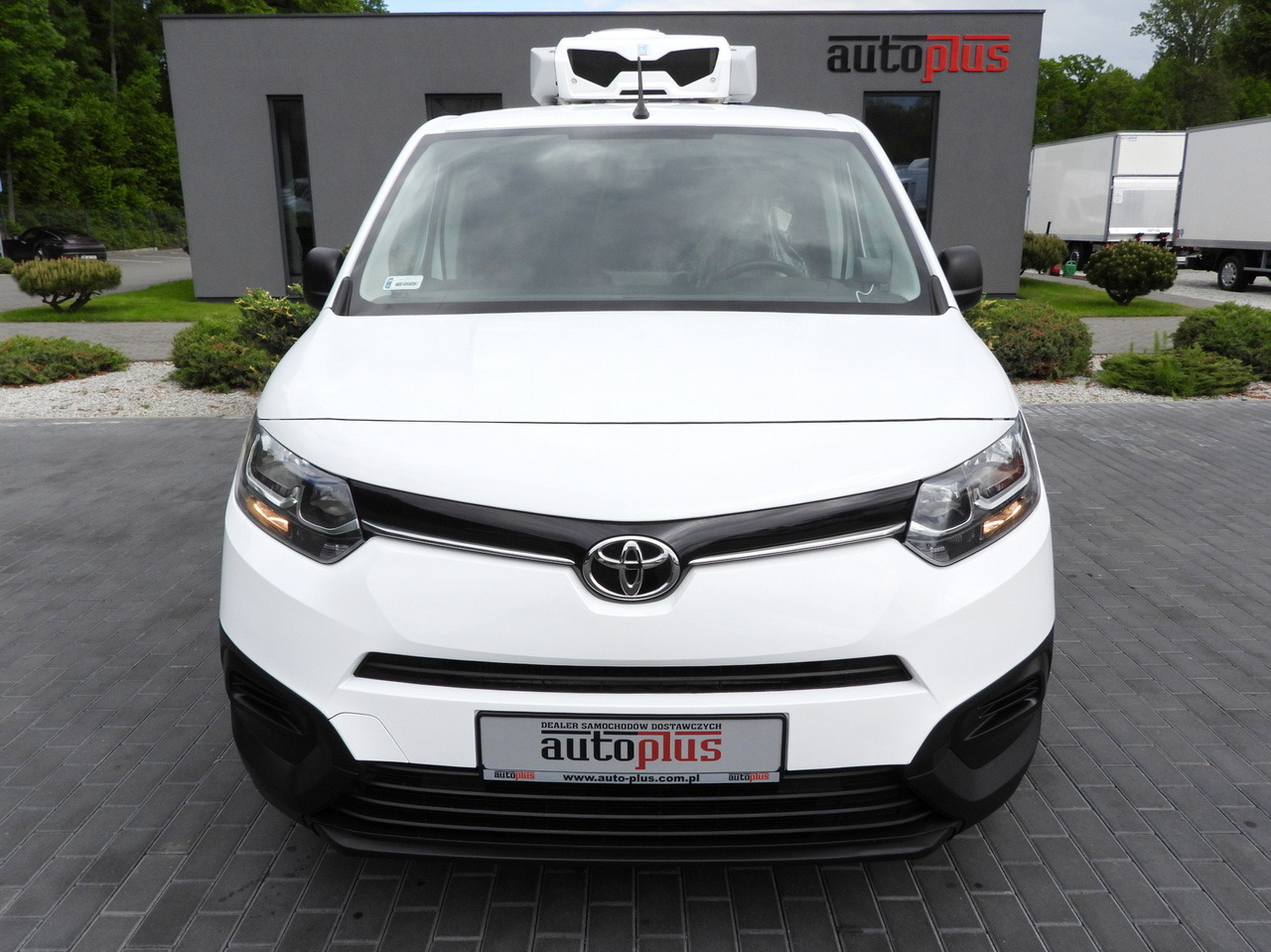 TOYOTA PROACE CITY REFRIGERATOR VAN -15*C POWER SUPPLY 230V CRUISE CONTROL AIR CONDITIONING 100HP - شاحنة مُبرّدة للتوصيل: صورة 5 TOYOTA PROACE CITY REFRIGERATOR VAN -15*C POWER SUPPLY 230V CRUISE CONTROL AIR CONDITIONING 100HP - شاحنة مُبرّدة للتوصيل: صورة 5