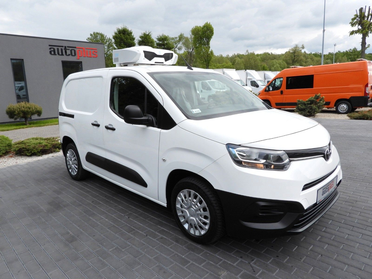 Toyota PROACE CITY KÜHLKASTENWAGEN -15*C TEMPOMAT A/C - شاحنة مُبرّدة للتوصيل: صورة 4 Toyota PROACE CITY KÜHLKASTENWAGEN -15*C TEMPOMAT A/C - شاحنة مُبرّدة للتوصيل: صورة 4