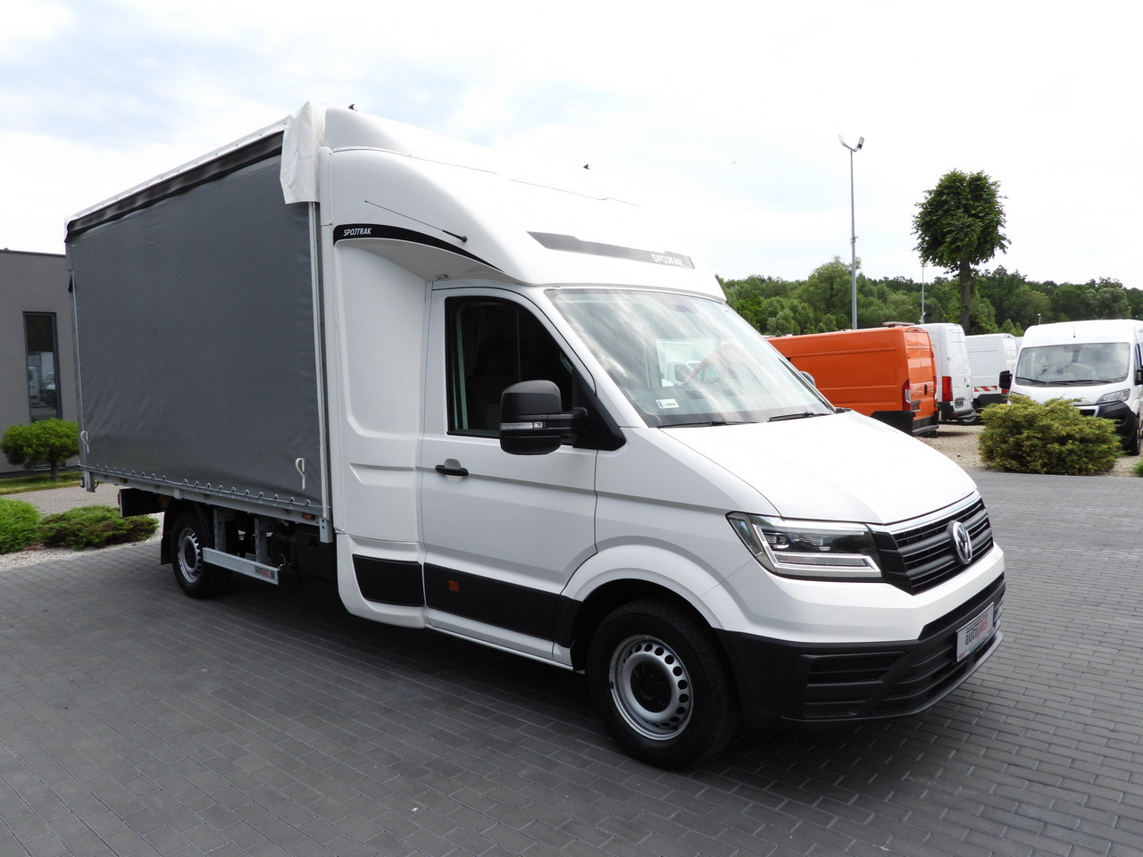 VOLKSWAGEN CRAFTER TARPAULIN 8 PALLETS CRUISE CONTROL LED LIGHTS AIR CONDITIONING 180HP - شاحنة ستارة جانبية: صورة 4 VOLKSWAGEN CRAFTER TARPAULIN 8 PALLETS CRUISE CONTROL LED LIGHTS AIR CONDITIONING 180HP - شاحنة ستارة جانبية: صورة 4