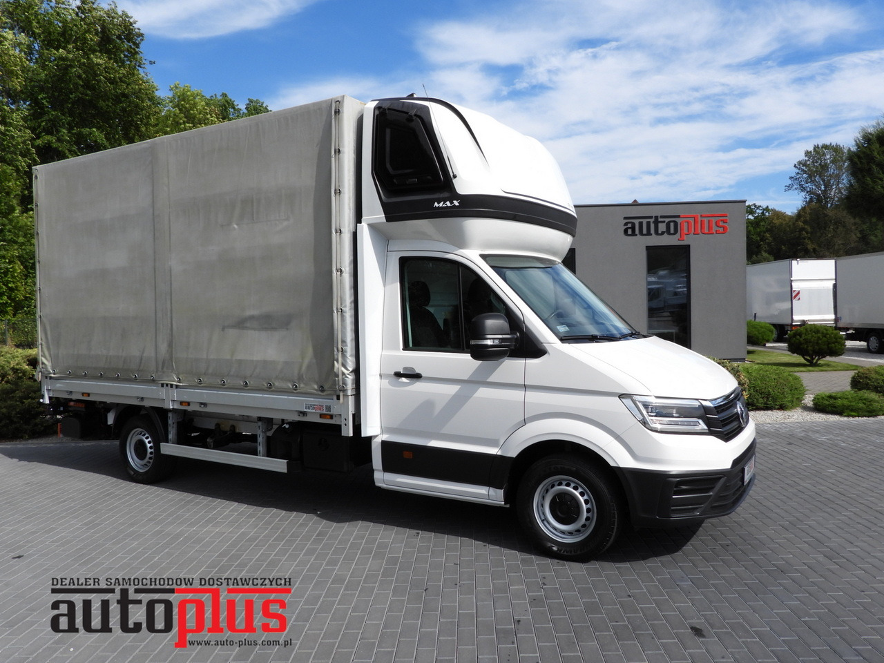 VOLKSWAGEN CRAFTER TARPAULIN LIFT 8 PALLETS WEBASTO CRUISE CONTROL LED LIGHTS AIR CONDITIONING 180HP - شاحنة ستارة جانبية: صورة 1 VOLKSWAGEN CRAFTER TARPAULIN LIFT 8 PALLETS WEBASTO CRUISE CONTROL LED LIGHTS AIR CONDITIONING 180HP - شاحنة ستارة جانبية: صورة 1