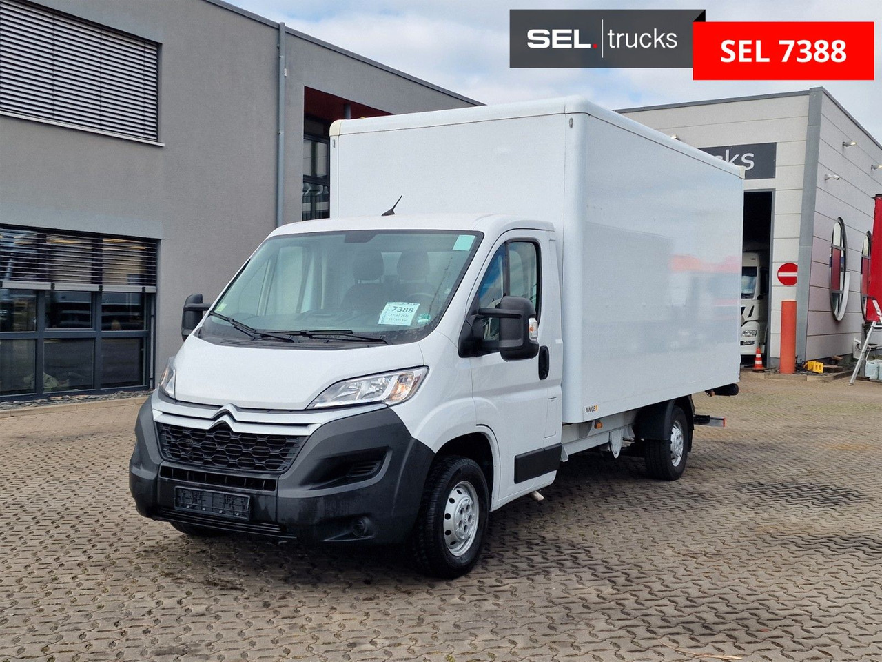 Citroën Jumper / Ladebordwand / 3 Sitzen / Klimaanlage - شاحنة مغلقة الصندوق: صورة 1 Citroën Jumper / Ladebordwand / 3 Sitzen / Klimaanlage - شاحنة مغلقة الصندوق: صورة 1