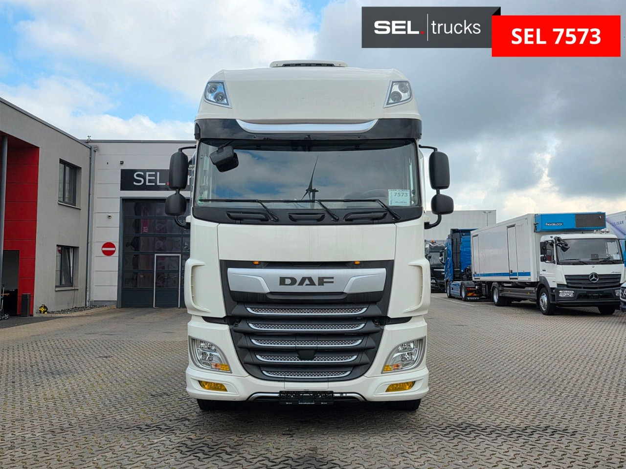 DAF XF 530 FT / ZF Intarder / Standklimaanlage / 6D - وحدة جر: صورة 2 DAF XF 530 FT / ZF Intarder / Standklimaanlage / 6D - وحدة جر: صورة 2