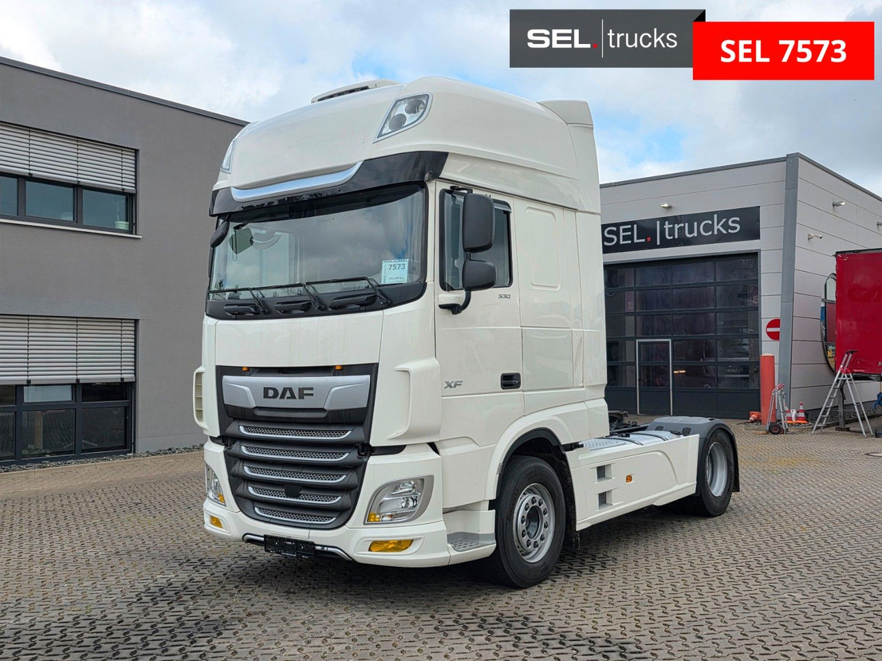 DAF XF 530 FT / ZF Intarder / Standklimaanlage / 6D - وحدة جر: صورة 1 DAF XF 530 FT / ZF Intarder / Standklimaanlage / 6D - وحدة جر: صورة 1