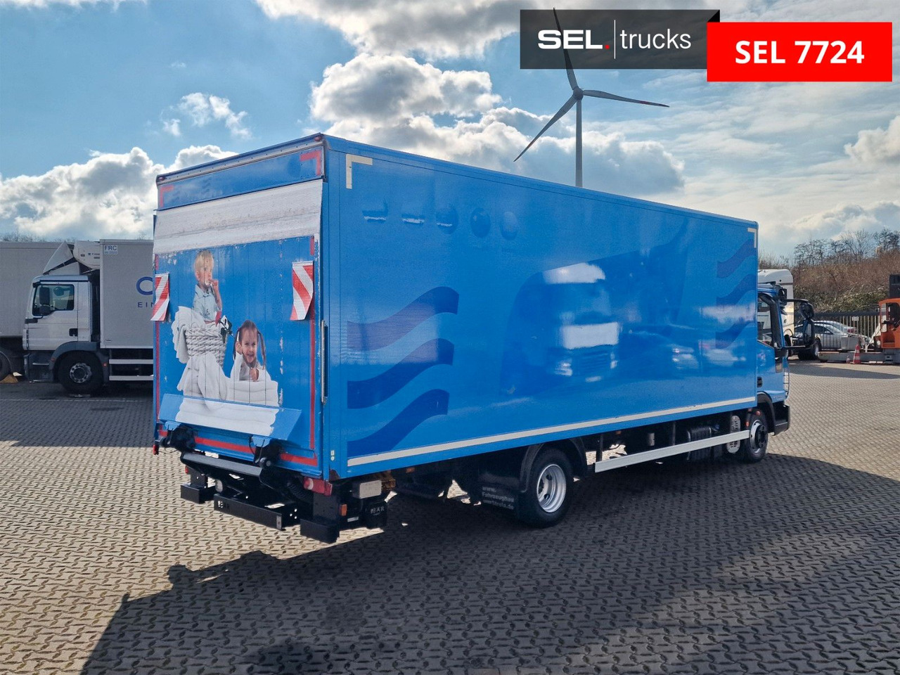 Iveco Eurocargo 100E22 / Ladebordwand / 3 Sitzen - شاحنة مقفلة: صورة 5 Iveco Eurocargo 100E22 / Ladebordwand / 3 Sitzen - شاحنة مقفلة: صورة 5