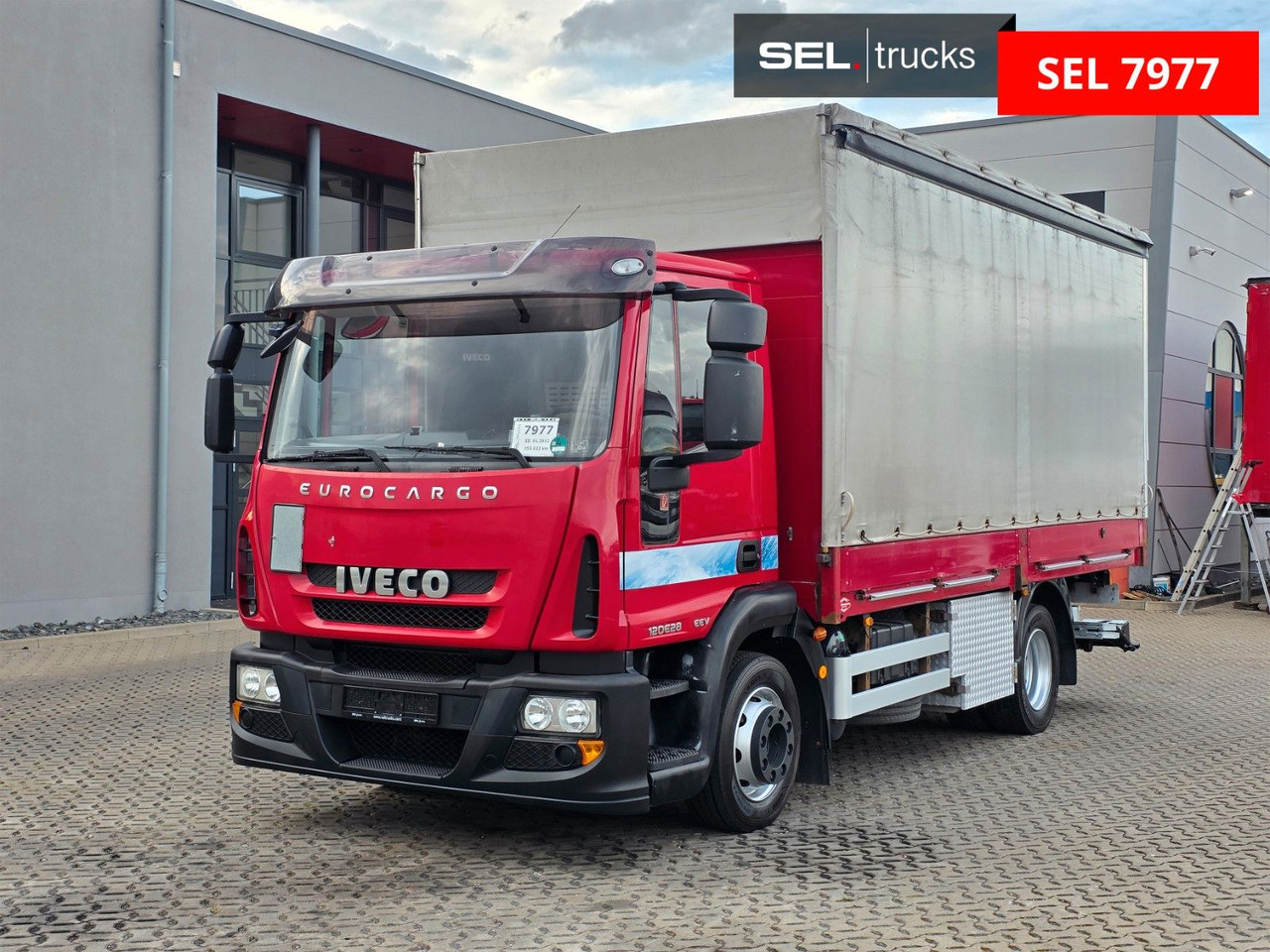 Iveco Eurocargo 120E28 / Ladebordwand / Aluklappen - شاحنة ستارة: صورة 1 Iveco Eurocargo 120E28 / Ladebordwand / Aluklappen - شاحنة ستارة: صورة 1