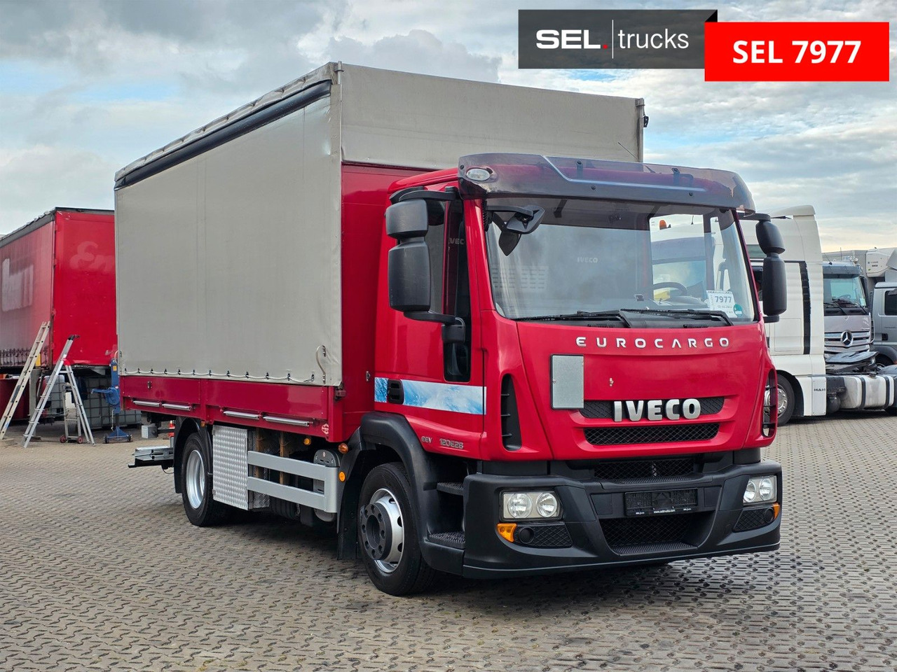 Iveco Eurocargo 120E28 / Ladebordwand / Aluklappen - شاحنة ستارة: صورة 3 Iveco Eurocargo 120E28 / Ladebordwand / Aluklappen - شاحنة ستارة: صورة 3