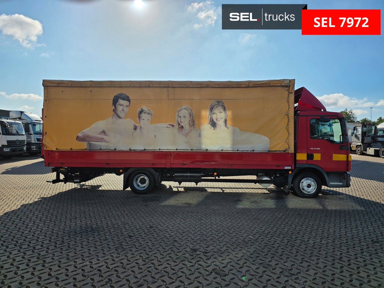 MAN TGL 8.180 4X2 BL / Ladebordwand / Rückfahrkamera - شاحنة ستارة جانبية: صورة 4 MAN TGL 8.180 4X2 BL / Ladebordwand / Rückfahrkamera - شاحنة ستارة جانبية: صورة 4