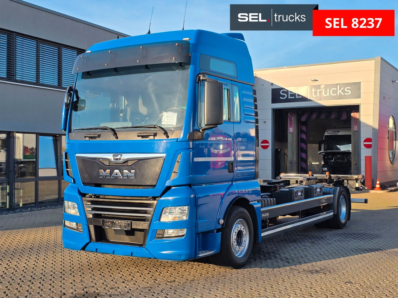 MAN TGX 18.460 4X2 LL / Standklimaanlage - شاحنات الحاويات / جسم علوي قابل للتغيير شاحنة: صورة 1 MAN TGX 18.460 4X2 LL / Standklimaanlage - شاحنات الحاويات / جسم علوي قابل للتغيير شاحنة: صورة 1