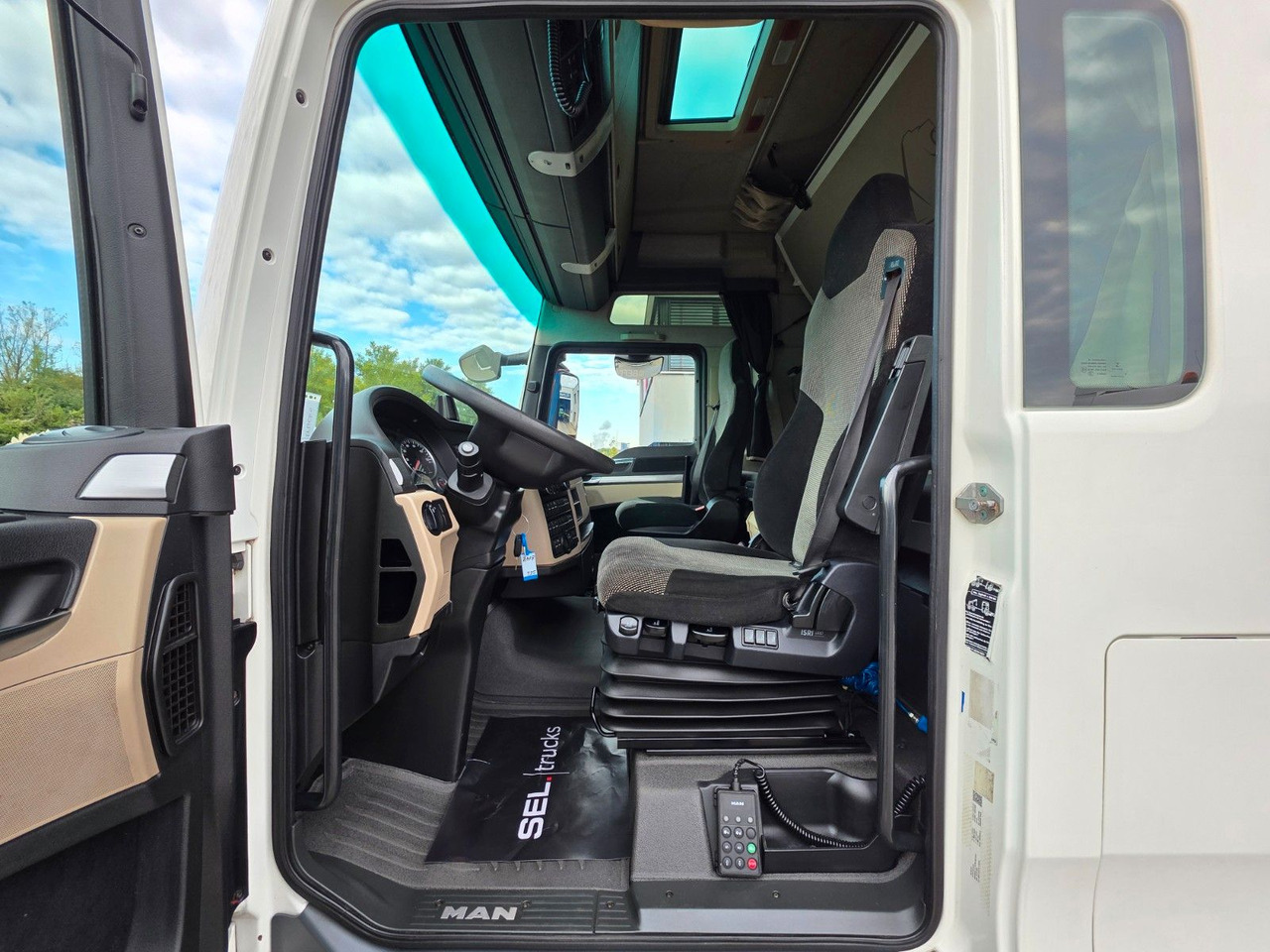 وحدة جر MAN TGX 18.460 4x2 LLS-U / Retarder / 2 Tanks: صورة 28