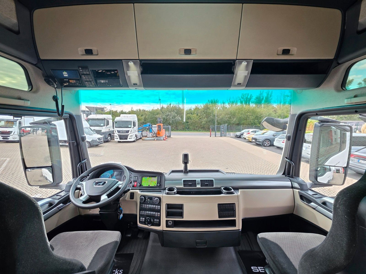 وحدة جر MAN TGX 18.460 4x2 LLS-U / Retarder / 2 Tanks: صورة 33