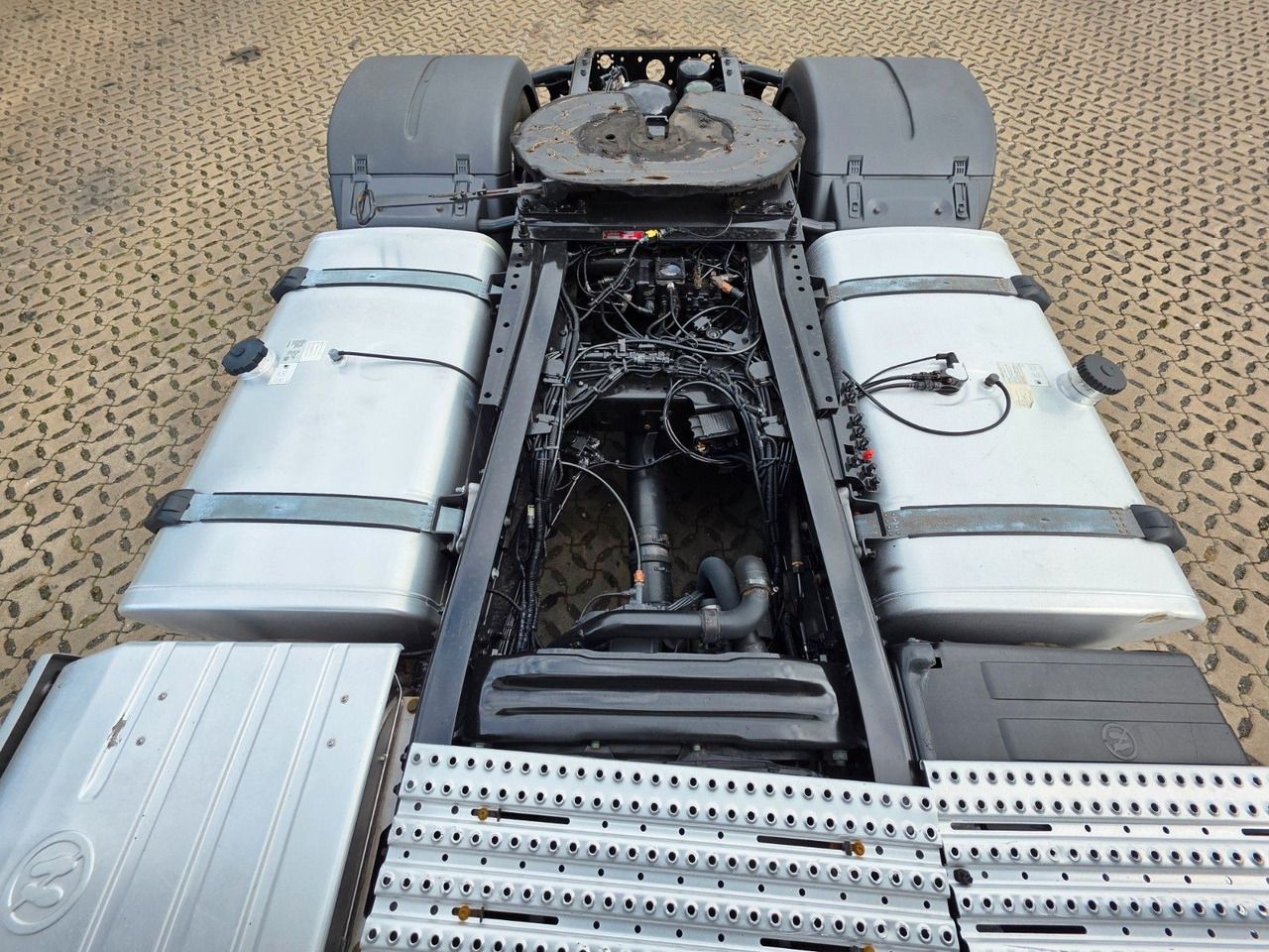 وحدة جر MAN TGX 18.460 4x2 LLS-U / Retarder / 2 Tanks: صورة 11