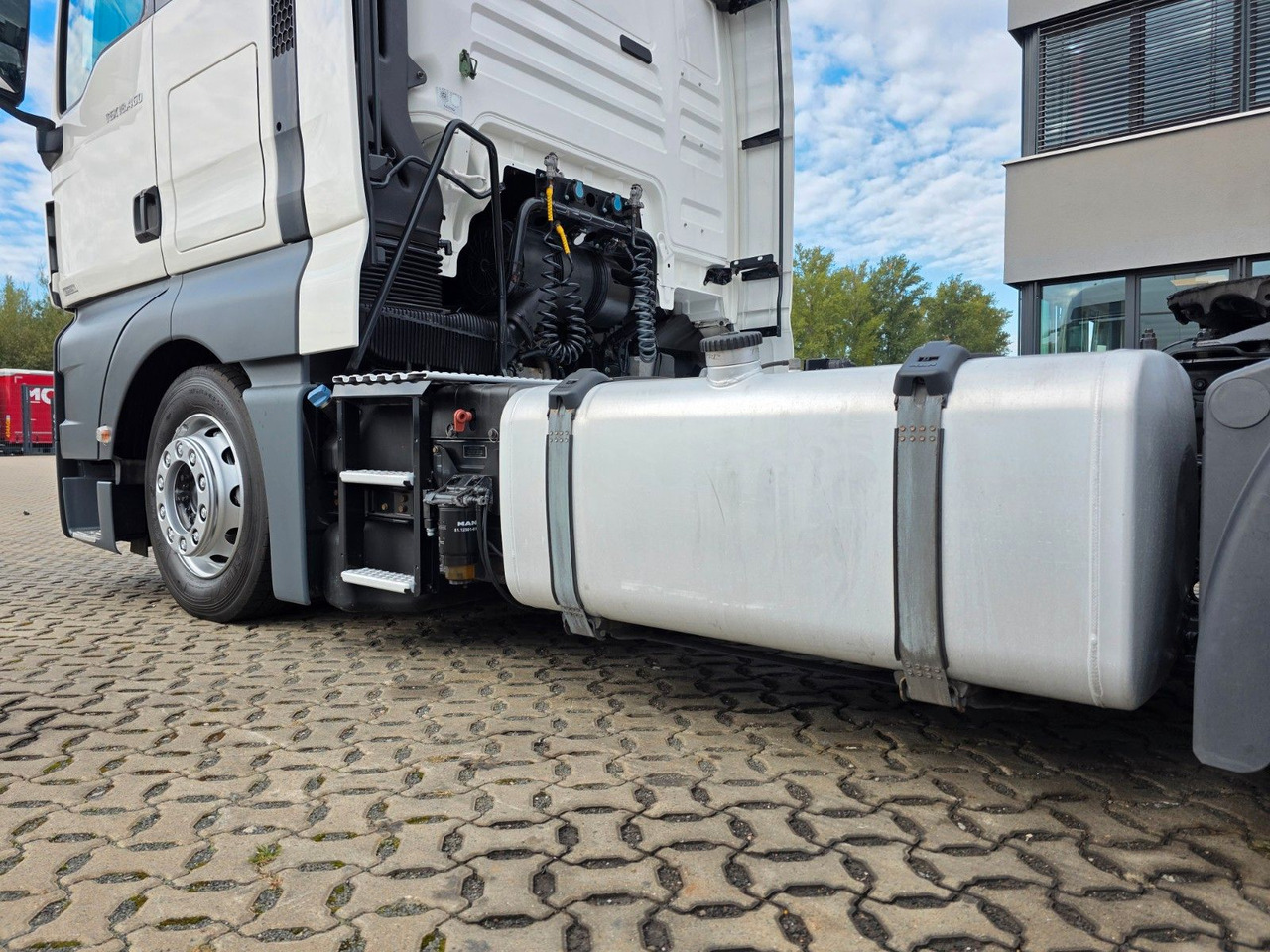 وحدة جر MAN TGX 18.460 4x2 LLS-U / Retarder / 2 Tanks: صورة 14