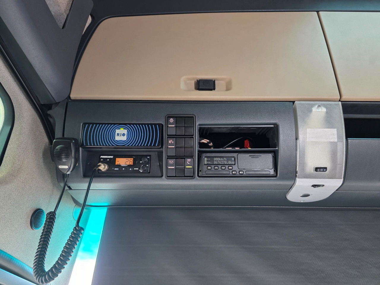 وحدة جر MAN TGX 18.460 4x2 LLS-U / Retarder / 2 Tanks: صورة 35