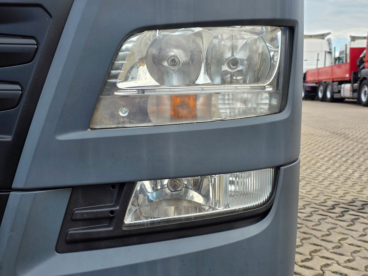 وحدة جر MAN TGX 18.460 4x2 LLS-U / Retarder / 2 Tanks: صورة 26