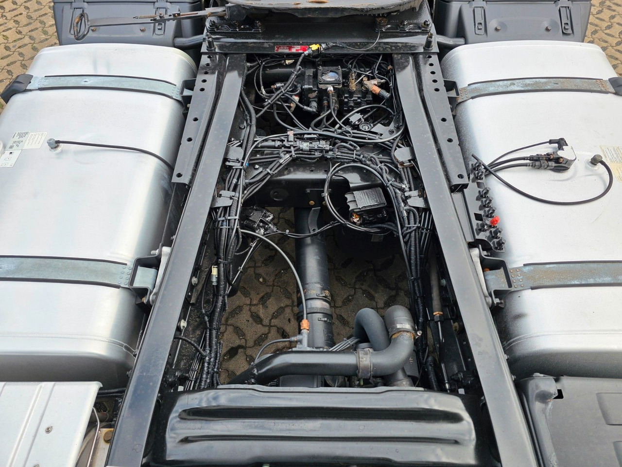 وحدة جر MAN TGX 18.460 4x2 LLS-U / Retarder / 2 Tanks: صورة 12