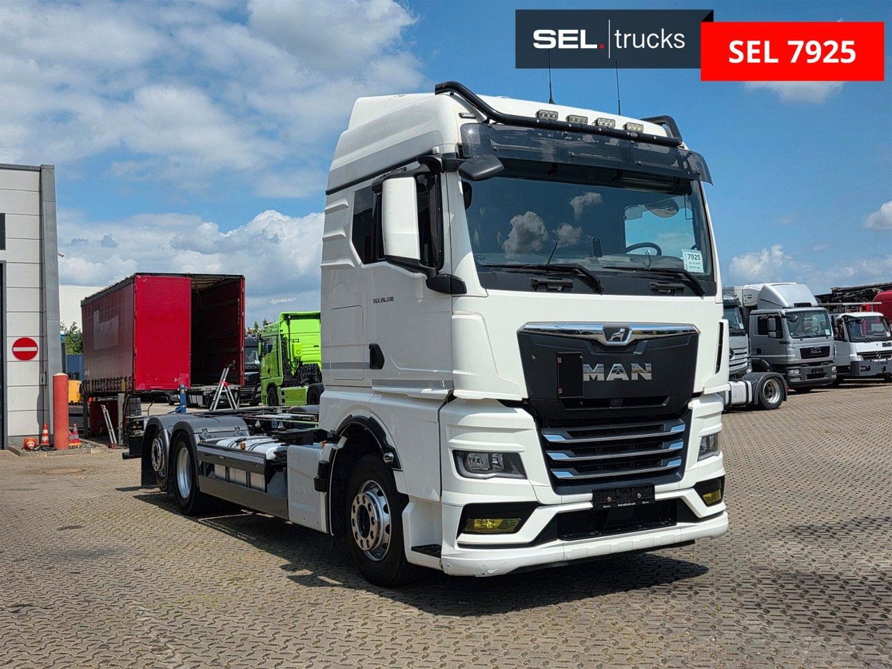 MAN TGX 26.510 6x2-2 LL CH / ZF Intarder / Liftachse - شاحنات الحاويات / جسم علوي قابل للتغيير شاحنة: صورة 3 MAN TGX 26.510 6x2-2 LL CH / ZF Intarder / Liftachse - شاحنات الحاويات / جسم علوي قابل للتغيير شاحنة: صورة 3