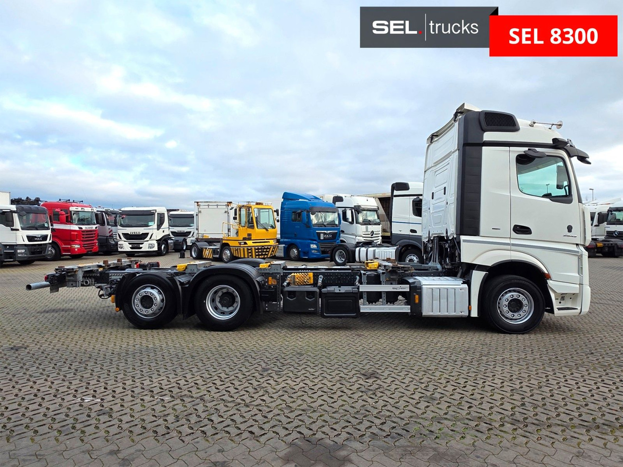 Mercedes-Benz Actros 2545 /Retarder/2 Tanks/Xenon/Liftachse/6D - شاحنات الحاويات / جسم علوي قابل للتغيير شاحنة: صورة 4 Mercedes-Benz Actros 2545 /Retarder/2 Tanks/Xenon/Liftachse/6D - شاحنات الحاويات / جسم علوي قابل للتغيير شاحنة: صورة 4