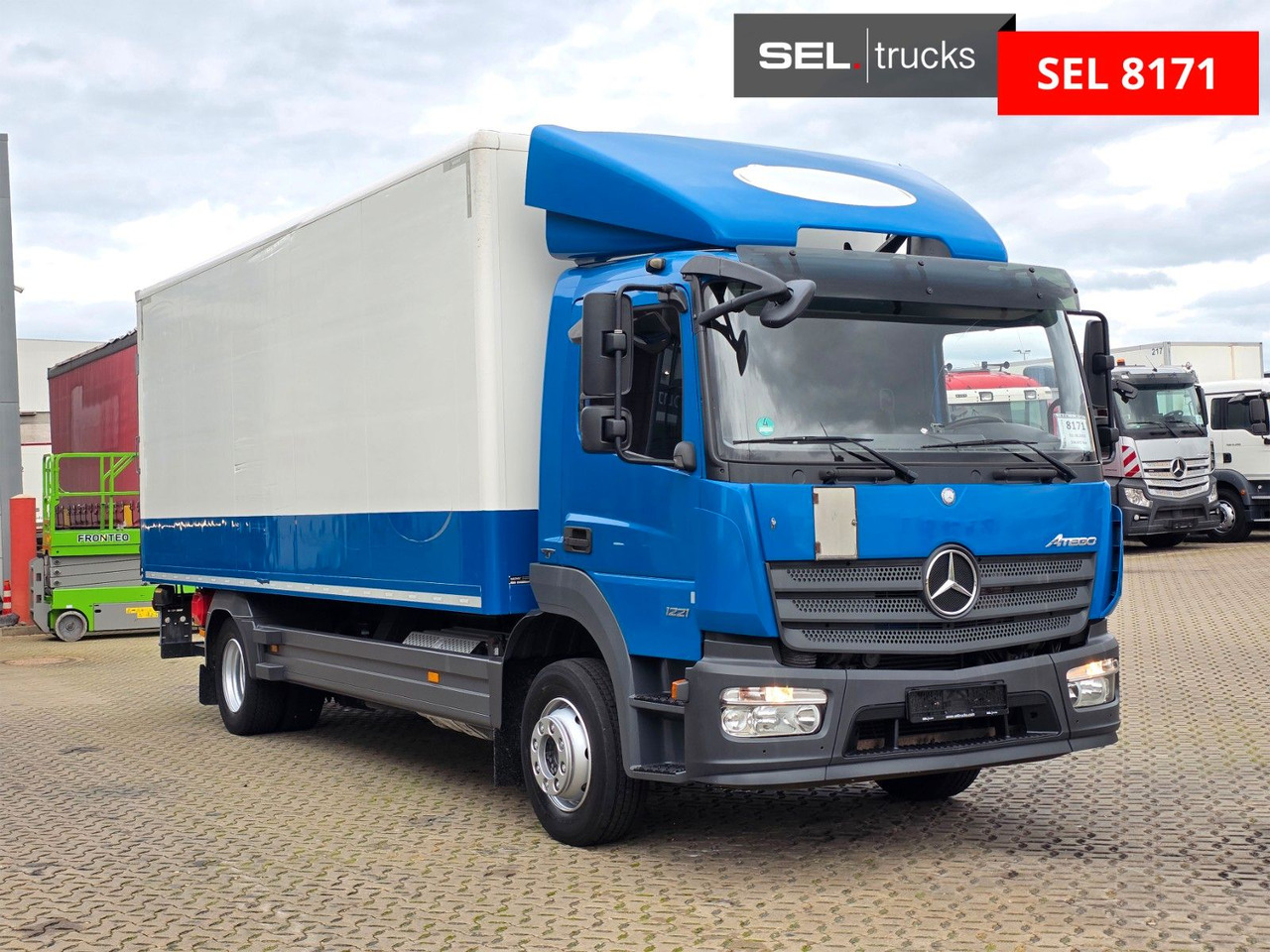 Mercedes-Benz Atego 1221 / Ladebordwand - شاحنة مقفلة: صورة 3 Mercedes-Benz Atego 1221 / Ladebordwand - شاحنة مقفلة: صورة 3