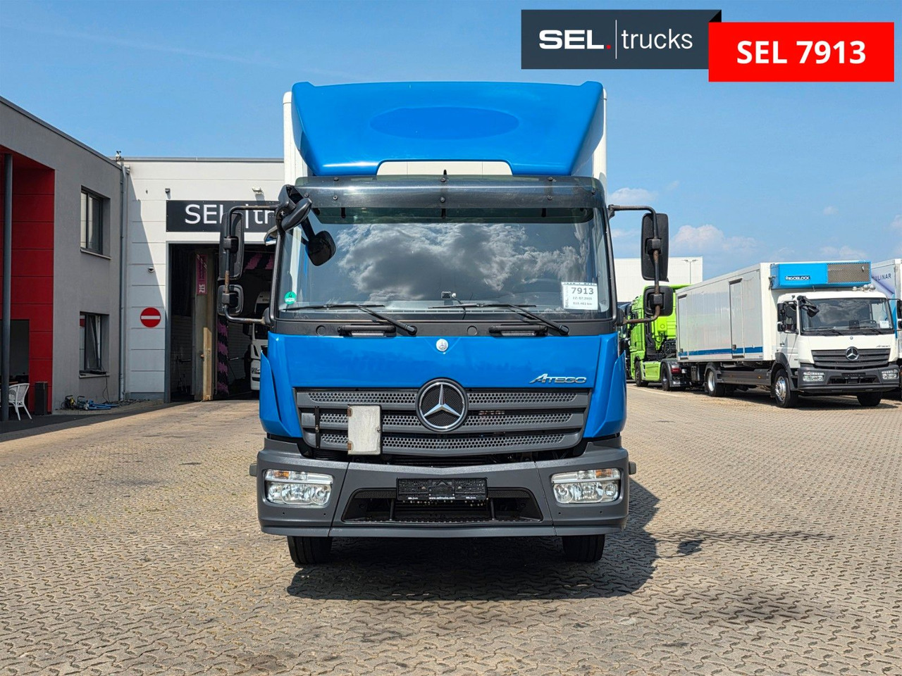 Mercedes-Benz Atego 1221 / Ladebordwand - شاحنة مقفلة: صورة 2 Mercedes-Benz Atego 1221 / Ladebordwand - شاحنة مقفلة: صورة 2