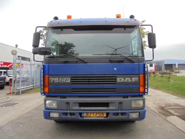 DAF 75.270 4X2 NL TRUCK - شاحنة كرين: صورة 2 DAF 75.270 4X2 NL TRUCK - شاحنة كرين: صورة 2