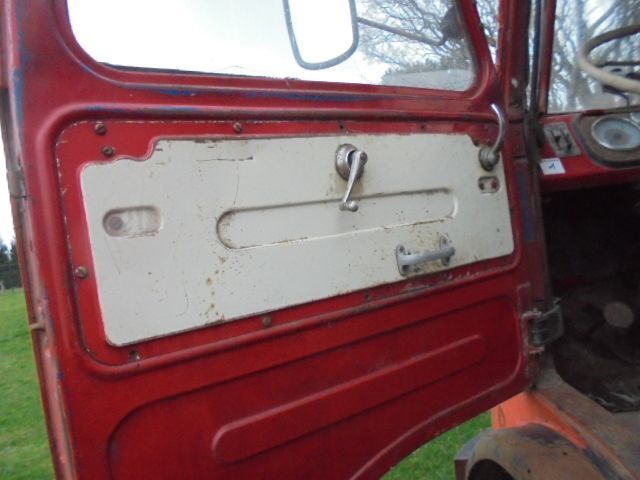 شاحنة صهريج لنقل الوقود DAF A1502DA 360: صورة 16