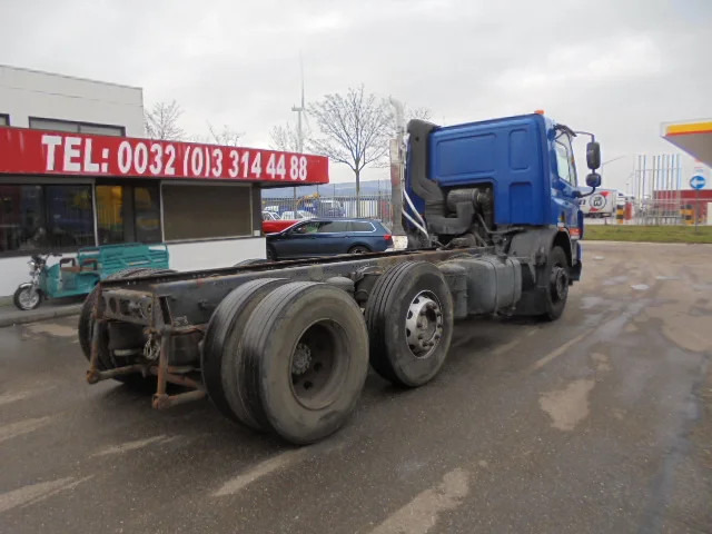 DAF CF 75.250 6X2 - شاحنة هيكل كابينة: صورة 4 DAF CF 75.250 6X2 - شاحنة هيكل كابينة: صورة 4