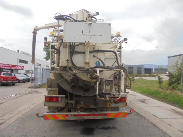 DAF CF 85.410 8X4 BLADGEVEERD - شاحنة الشفط: صورة 4 DAF CF 85.410 8X4 BLADGEVEERD - شاحنة الشفط: صورة 4
