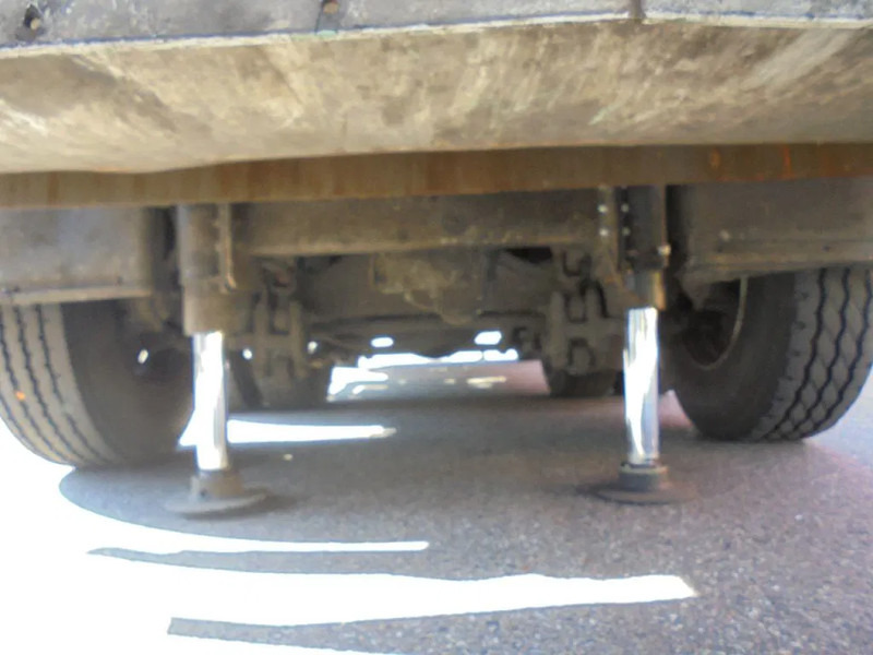 شاحنة النفايات DAF FAN 75 240: صورة 11