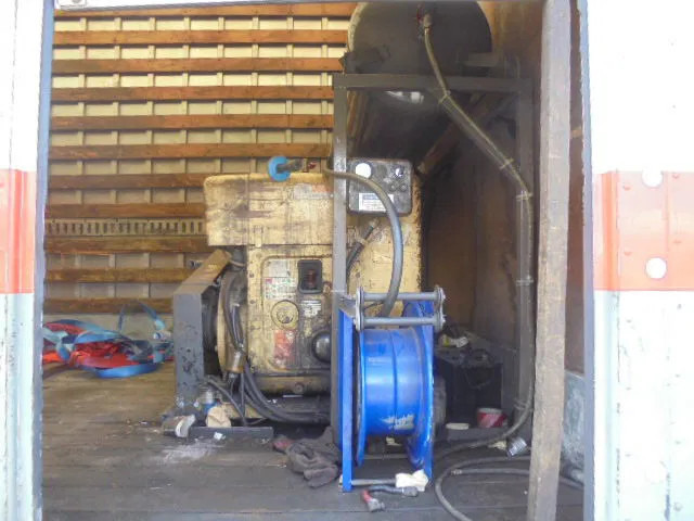DAF LF 45 150 NL TRUCK SERVICE TRUCK SERVICE TRUCK MET COMPRESSOR - شاحنة مقفلة: صورة 2 DAF LF 45 150 NL TRUCK SERVICE TRUCK SERVICE TRUCK MET COMPRESSOR - شاحنة مقفلة: صورة 2