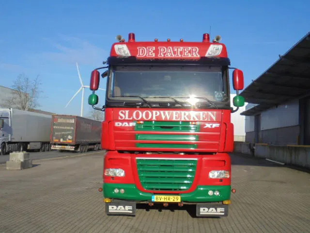 DAF XF 105 410 FAD 8X4 STEEL SUSPENSION - شاحنة ذات خطاف: صورة 3 DAF XF 105 410 FAD 8X4 STEEL SUSPENSION - شاحنة ذات خطاف: صورة 3