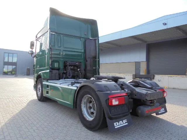 DAF XF 106.460 SUPER SPACE CAB DAF XF 106.460 SUPER SPACE CAB: صورة 15 DAF XF 106.460 SUPER SPACE CAB DAF XF 106.460 SUPER SPACE CAB: صورة 15