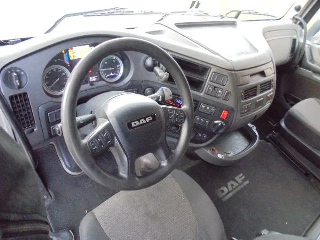 وحدة جر DAF XF 440 SPACE CAB: صورة 8