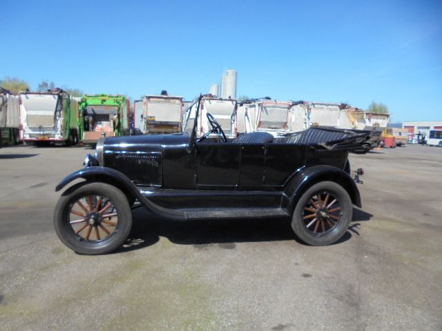 Ford Model T OPEN TOURER - كابريوليه: صورة 4 Ford Model T OPEN TOURER - كابريوليه: صورة 4