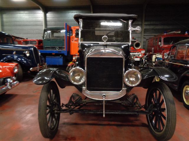 Ford T T RUNABOUT - كابريوليه: صورة 2 Ford T T RUNABOUT - كابريوليه: صورة 2