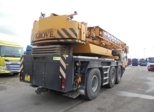 Grove GMK 3050 6X6X6 - رافعة لجميع التضاريس: صورة 4 Grove GMK 3050 6X6X6 - رافعة لجميع التضاريس: صورة 4