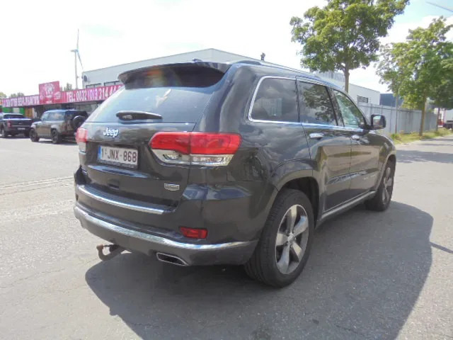 Jeep Grand Cherokee 4X4 SUMMIT EDITION 3.0 LTR V6 - سيارة دفع رباعي: صورة 5 Jeep Grand Cherokee 4X4 SUMMIT EDITION 3.0 LTR V6 - سيارة دفع رباعي: صورة 5