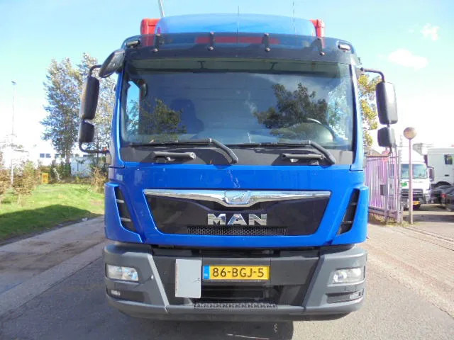 MAN TGM 12.250 - شاحنة مقفلة: صورة 2 MAN TGM 12.250 - شاحنة مقفلة: صورة 2