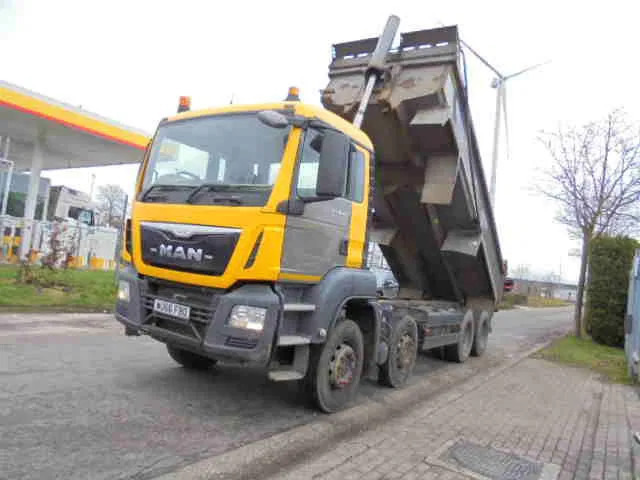 MAN TGS 35.400 8X4 RHD - شاحنة قلاب: صورة 4 MAN TGS 35.400 8X4 RHD - شاحنة قلاب: صورة 4