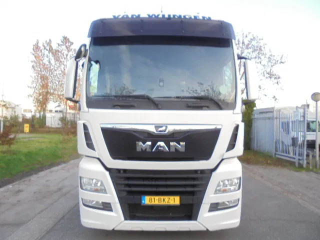 MAN TGX 18.500 XXL SMART TACHO 16X IN STOCK - وحدة جر: صورة 2 MAN TGX 18.500 XXL SMART TACHO 16X IN STOCK - وحدة جر: صورة 2