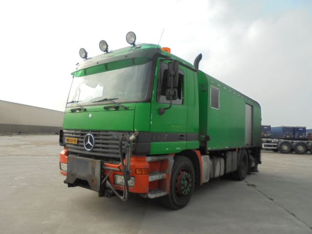 Mercedes-Benz 1831 Bitumensprayer - موزع الأسفلت: صورة 1 Mercedes-Benz 1831 Bitumensprayer - موزع الأسفلت: صورة 1