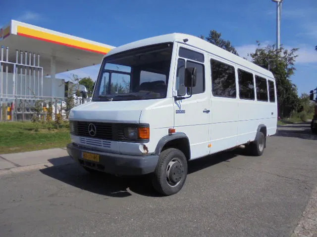 حافلة Mercedes-Benz 609D: صورة 1