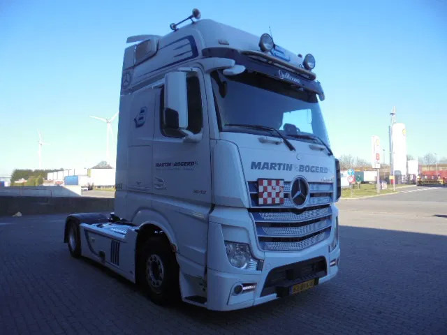 Mercedes-Benz Actros 1842 LS NL TRUCK - وحدة جر: صورة 3 Mercedes-Benz Actros 1842 LS NL TRUCK - وحدة جر: صورة 3