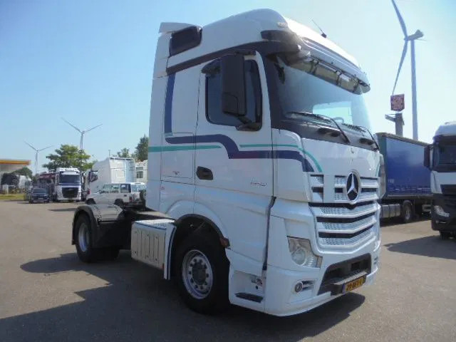 Mercedes-Benz Actros 1843 - وحدة جر: صورة 3 Mercedes-Benz Actros 1843 - وحدة جر: صورة 3