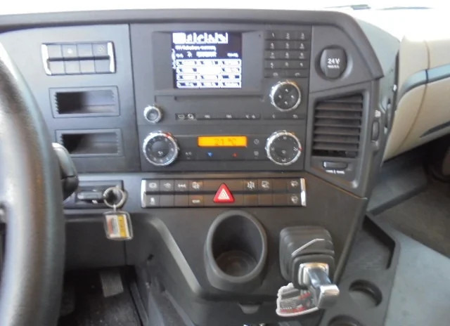 وحدة جر Mercedes-Benz Actros 1943 LS EUR6: صورة 18
